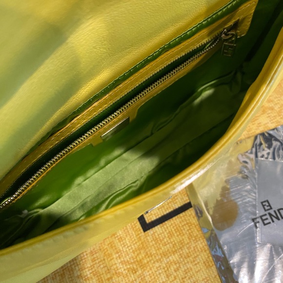 FENDI BAGUETTE NWT VINTAGE YELLOW LEATHER FENDI SERIAL NUMBER SILVER PACKET - Picture 14 of 16